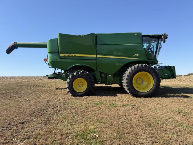 John Deere S780