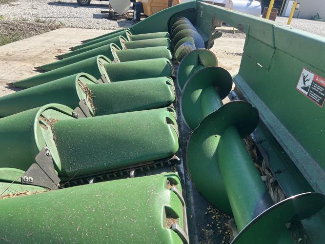 John Deere 608C