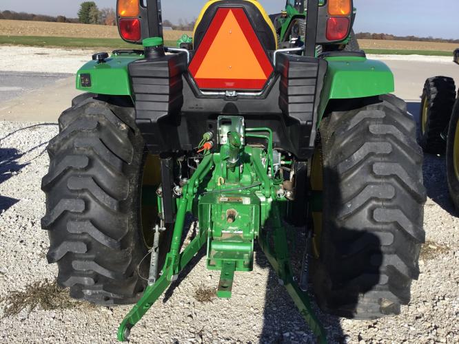 John Deere 4052R