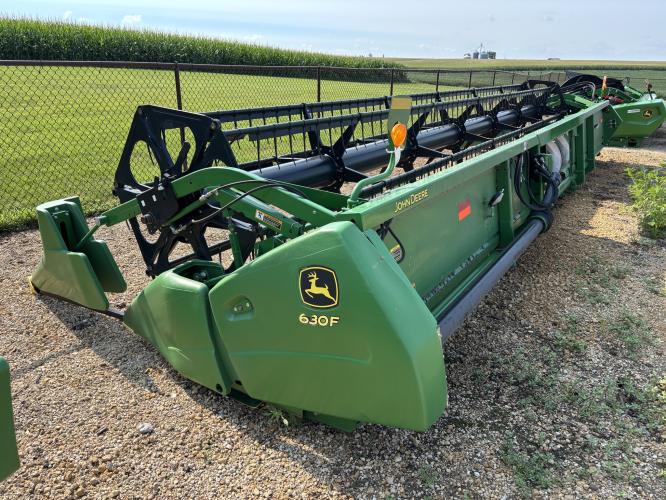 John Deere 630F