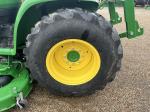 John Deere 3046R