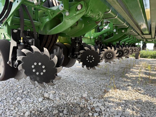 John Deere 1775NT
