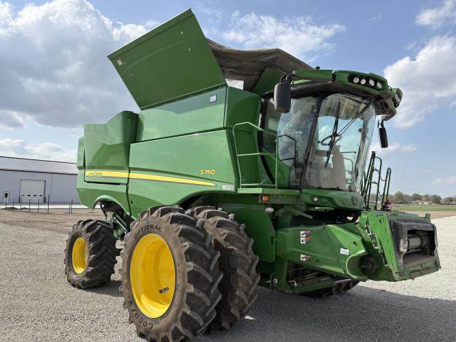 John Deere S760