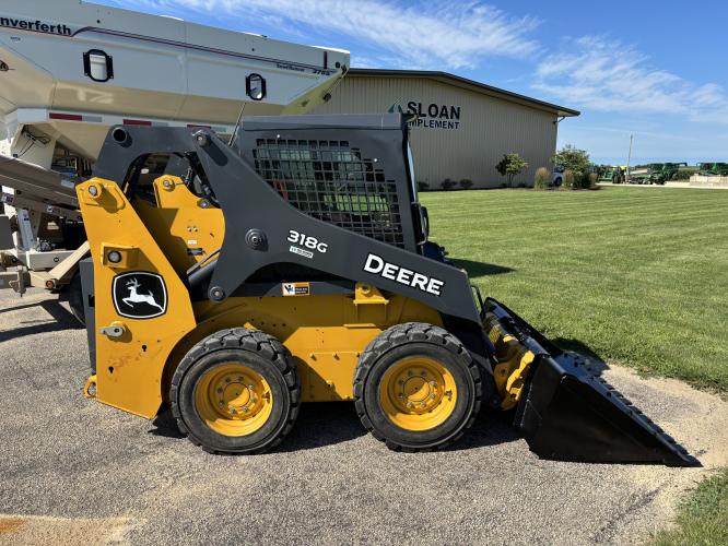 John Deere 318G