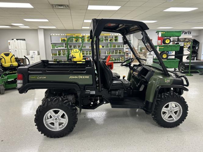 John Deere XUV 825I OLIVE