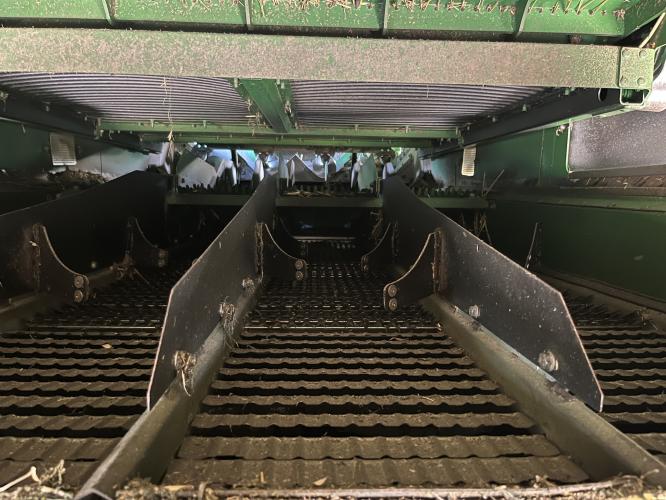 John Deere S680