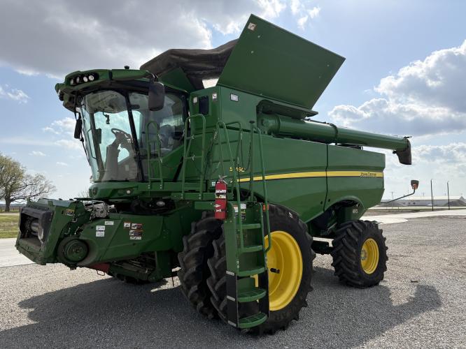 John Deere S760