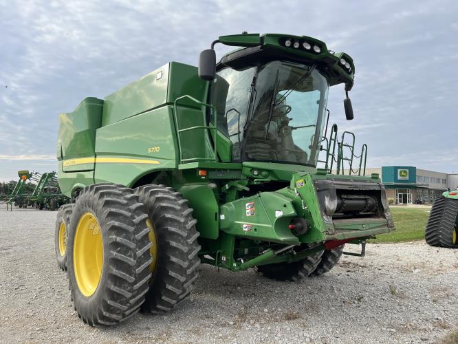 John Deere S770