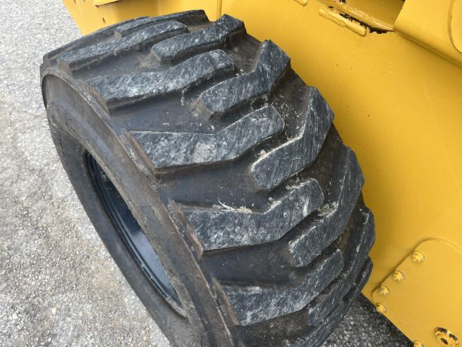 John Deere 330G