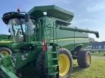 John Deere S670