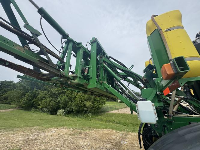 John Deere R4038