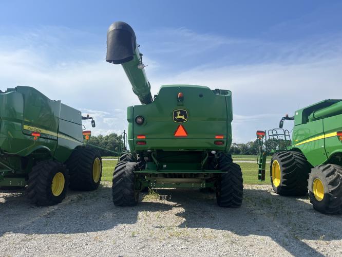 John Deere S680