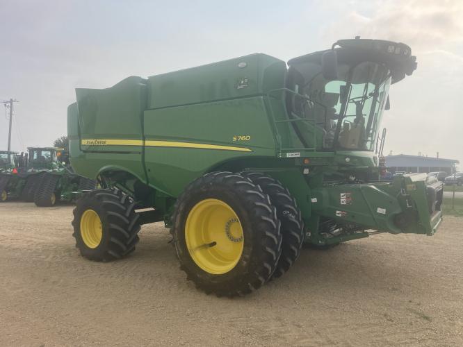 John Deere S760