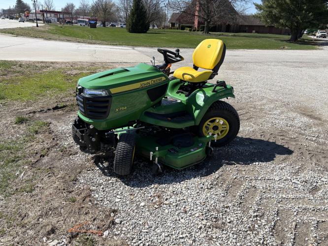 John Deere X754