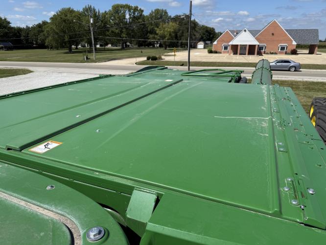 John Deere S780