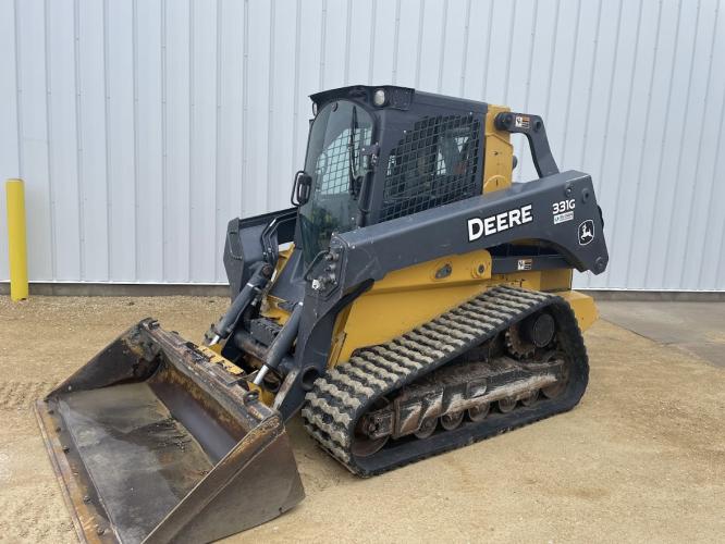 John Deere 331G