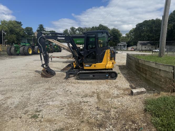 John Deere 35G