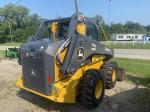 John Deere 332G