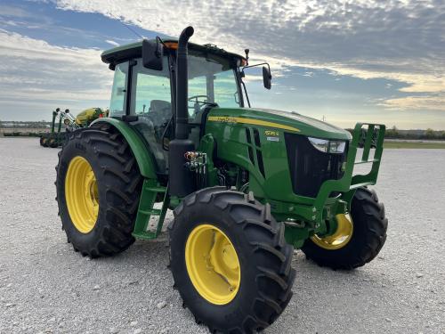 2024 John Deere 6135E