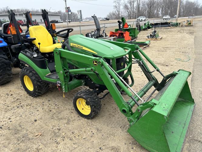 John Deere 1025R