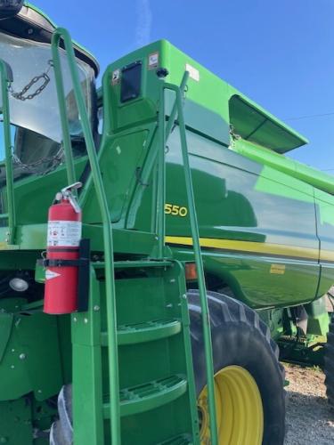 John Deere S550