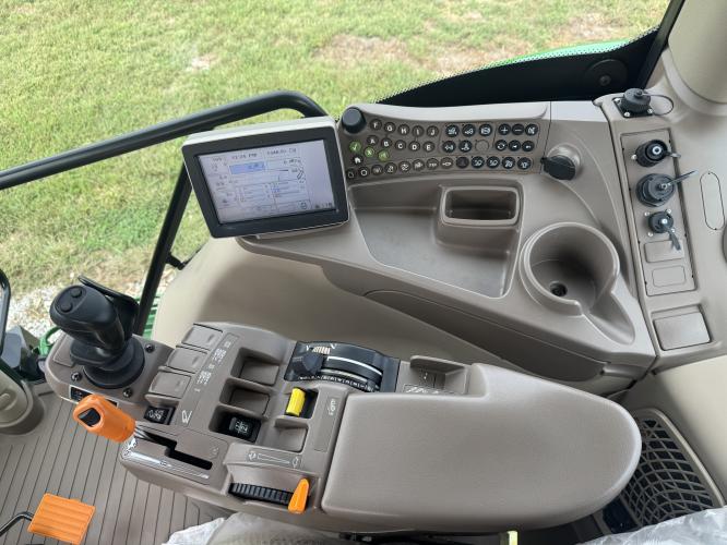 John Deere 6115R