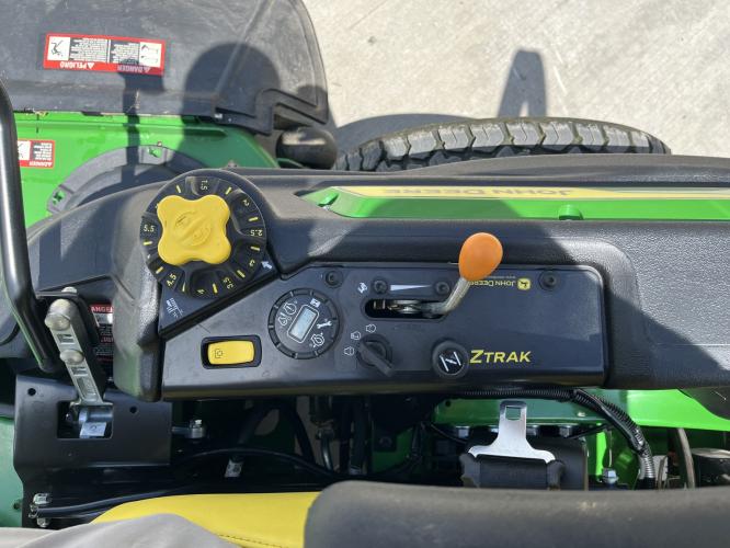 John Deere Z930R