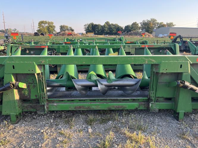 John Deere 608C
