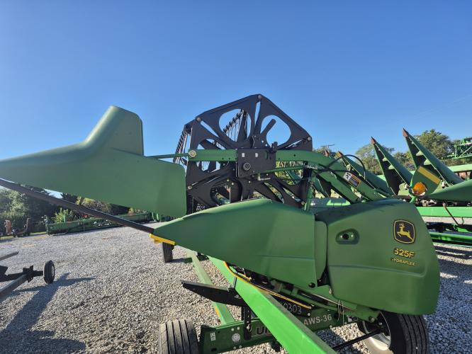 John Deere 625F
