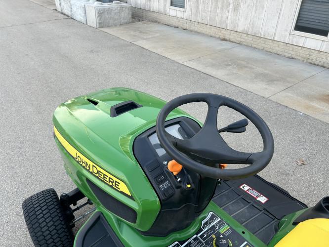 John Deere X730