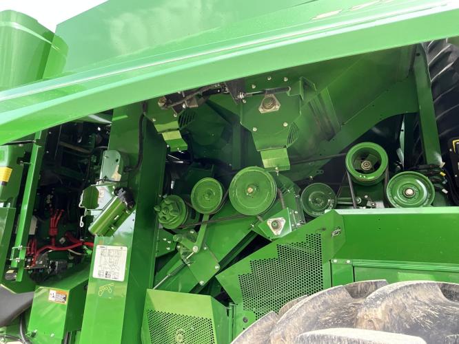 John Deere S770