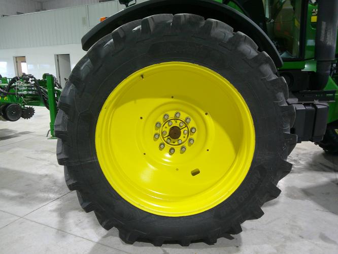 John Deere 7830