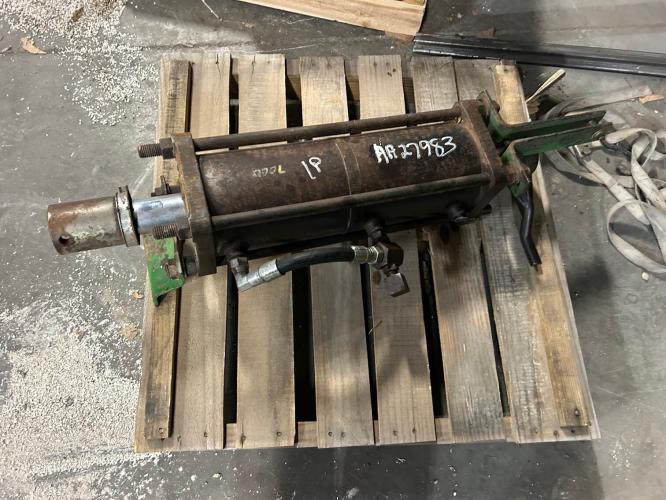 John Deere AA27983 MASTER CYLINDER 7000 8/12R