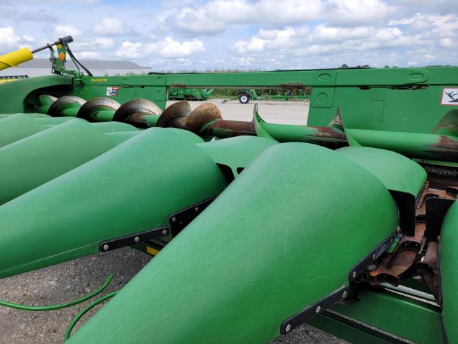 John Deere 608C StalkMaster