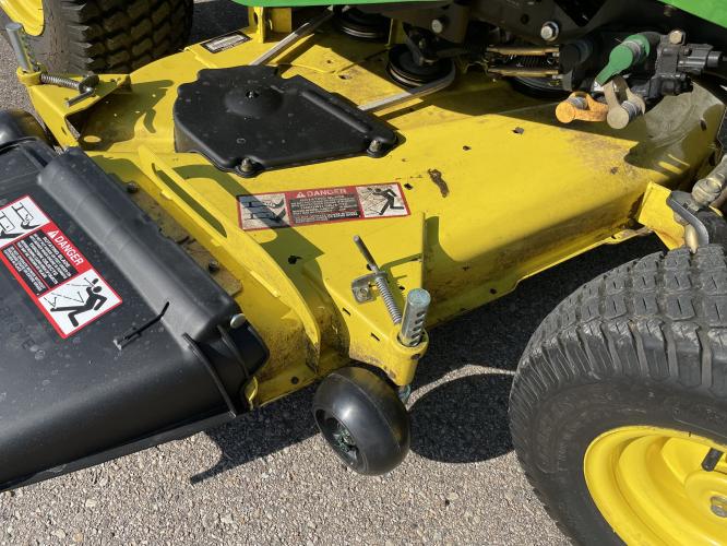 John Deere X724