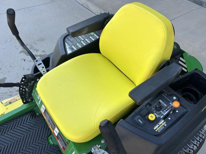 John Deere Z445
