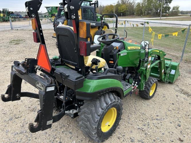 John Deere 1025R