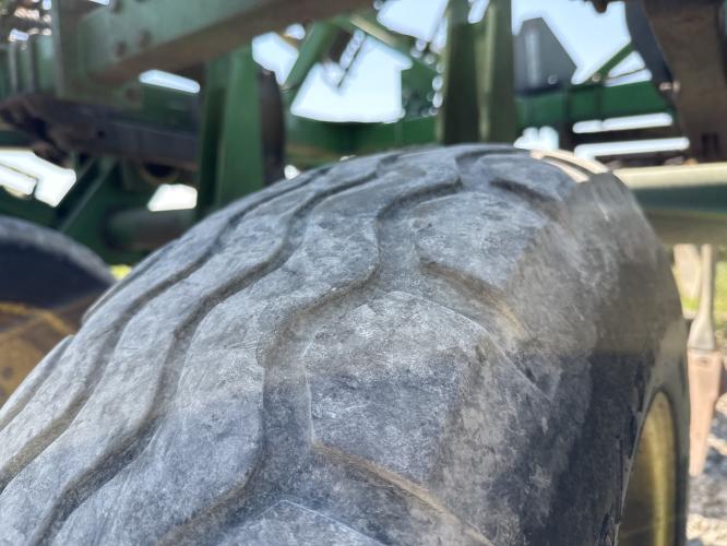 John Deere 2720