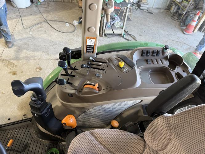 John Deere 5100E
