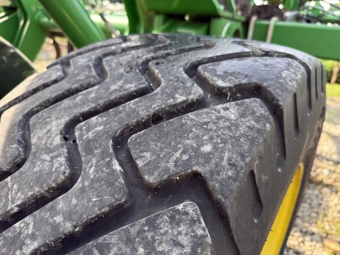 John Deere 2730