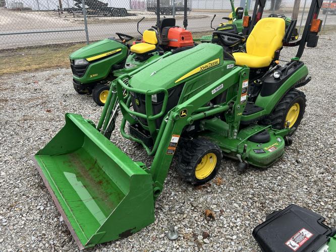John Deere 1025R