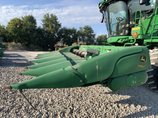 John Deere 708C