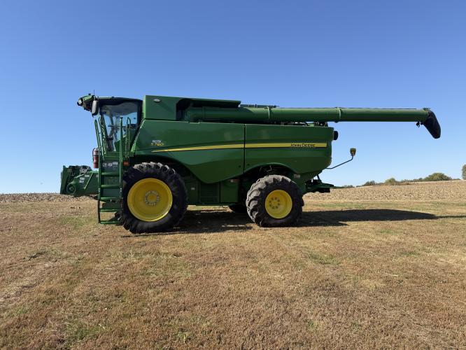 John Deere S780