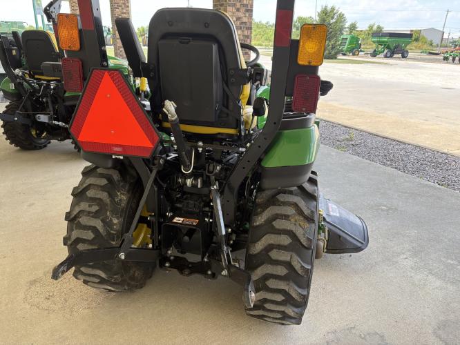 John Deere 2025R