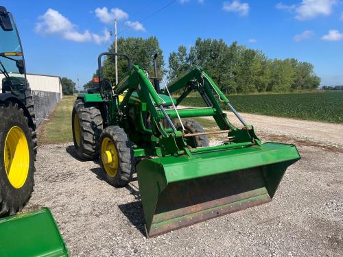 2011 John Deere 5075E