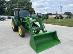 John Deere 5055E