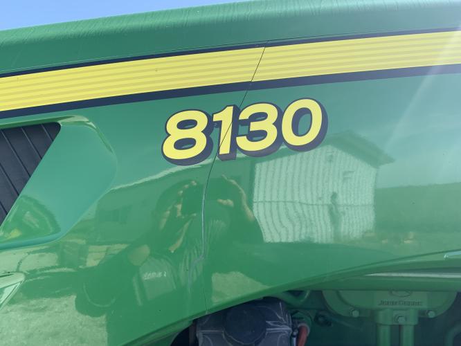 John Deere 8130