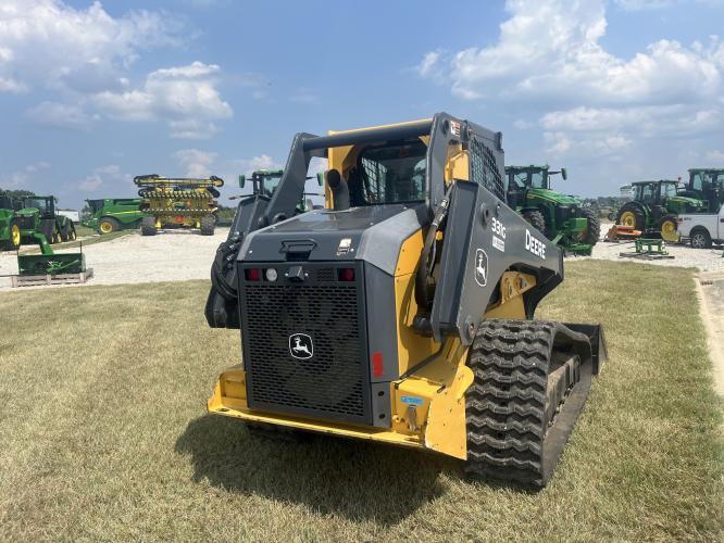 John Deere 331G