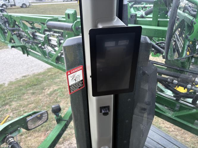 John Deere 412R