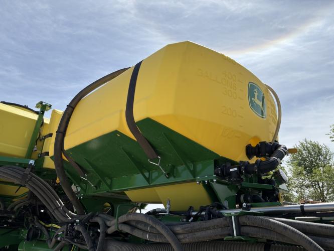 John Deere 1775NT